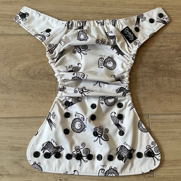 Grovia Cloth Diaper - Wild Things AI2 Shell - Picture 3 of 11